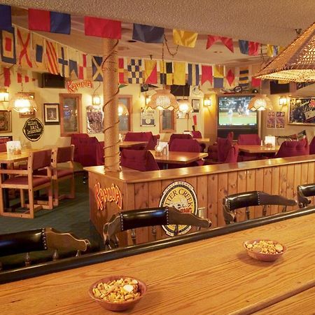 Commodores Inn 스토 레스토랑 사진