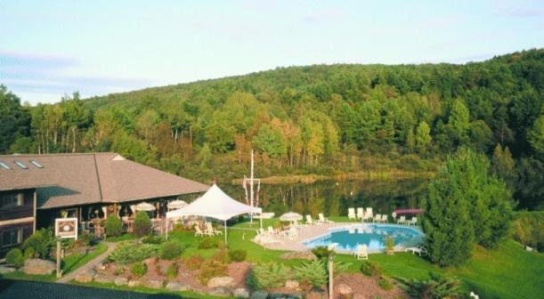 Commodores Inn 스토 외부 사진